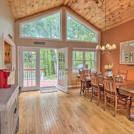 Rustic Red Cabin With Deck In Maggie Valley Club! Bagian luar foto